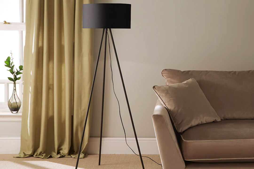 Minimalist Living: Metal Floor Lamp Lighting